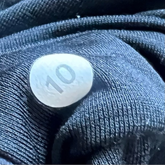 Lululemon Runderful 1/2 Zip Check Pique Black Heather Top Size 10 - Picture 9 of 11